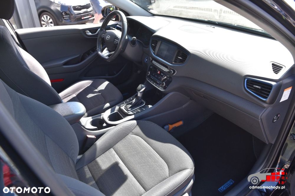 Hyundai IONIQ - 13