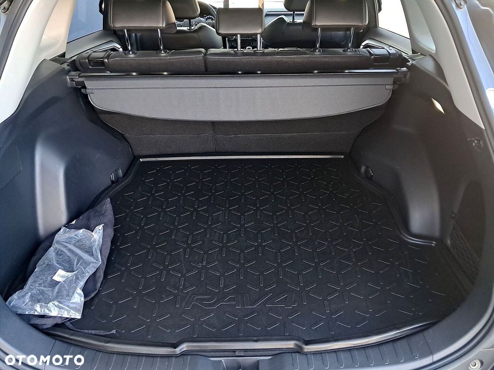 Toyota RAV4 - 13