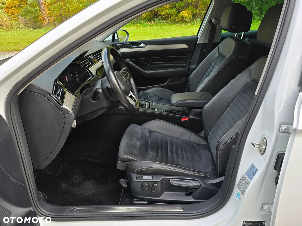 Volkswagen Passat 2.0 TDI Elegance DSG - 8