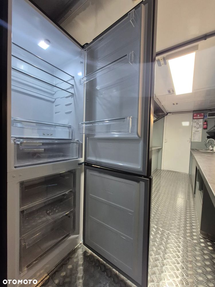 Iveco FoodTruck Sklep Bar Specjalny Samochód gastronomiczny - 10