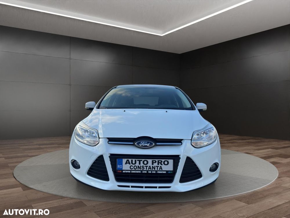 Ford Focus - 13