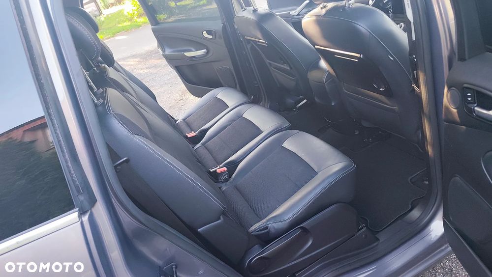 Ford Galaxy 2.0 TDCi Platinium X (Titanium) - 28