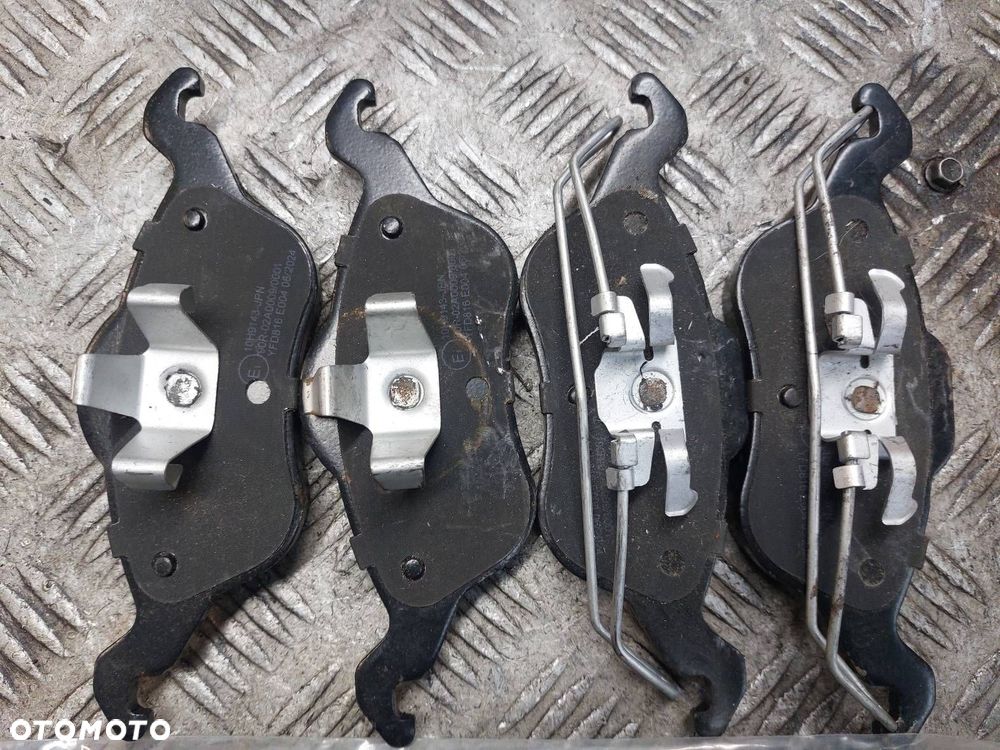 TARCZA HAMULCOWA PRZÓD + KLOCKI + ŁĄCZNIK STABILIZATORA FOCUS MK1 1.8 TDDI - 4