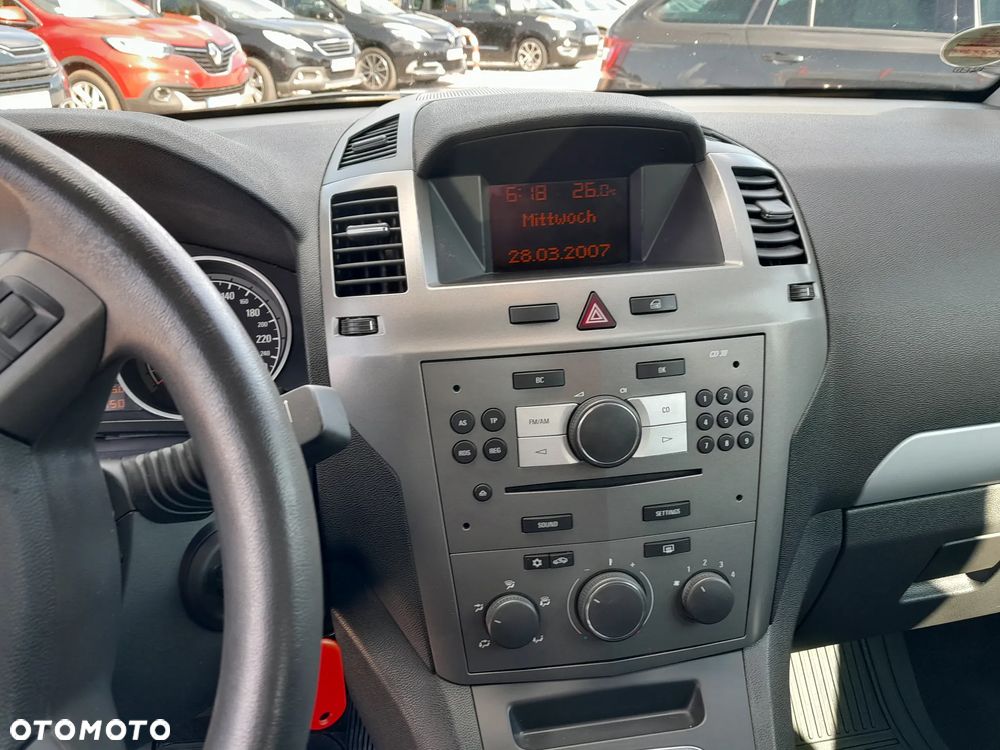 Opel Zafira - 12