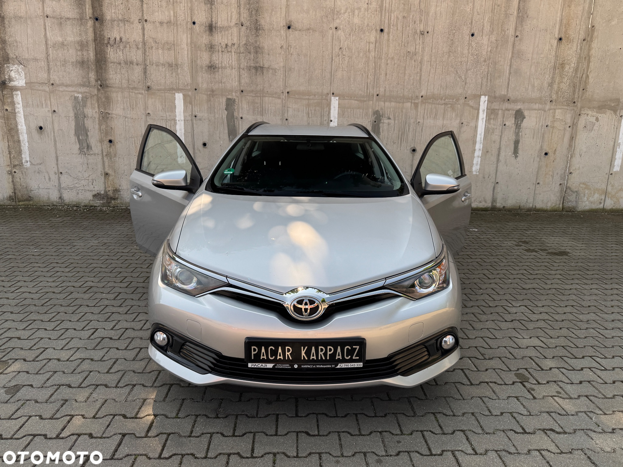 Toyota Auris 1.33 VVT-i Luna - 4