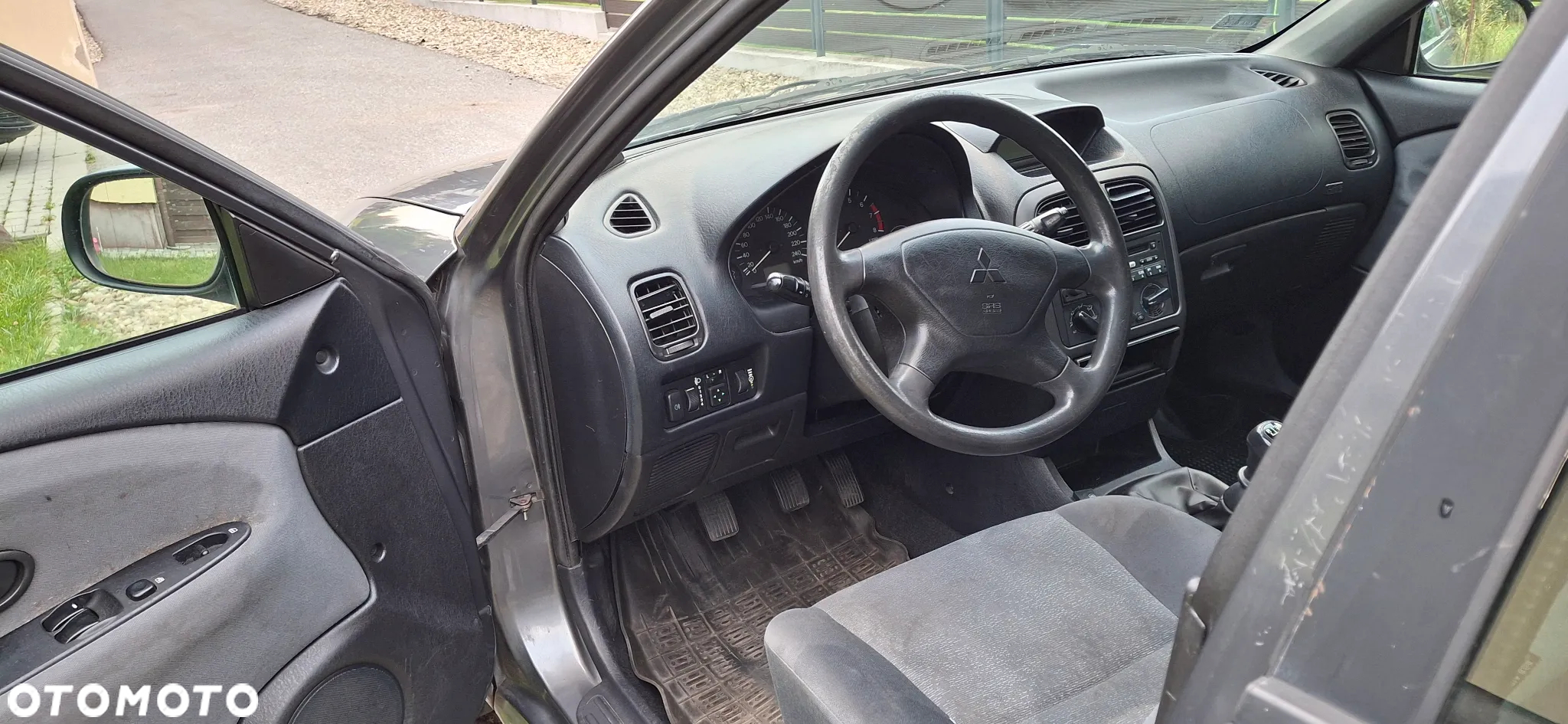 Mitsubishi Carisma 1.6 Comfort - 14