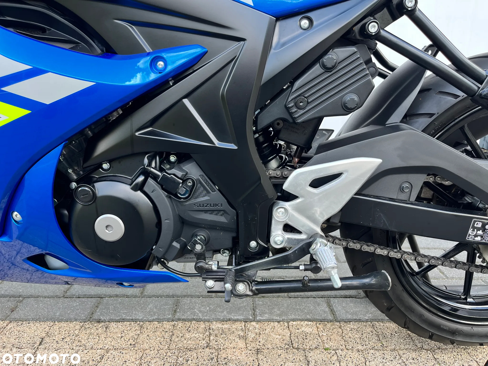 Suzuki GSX-R - 11