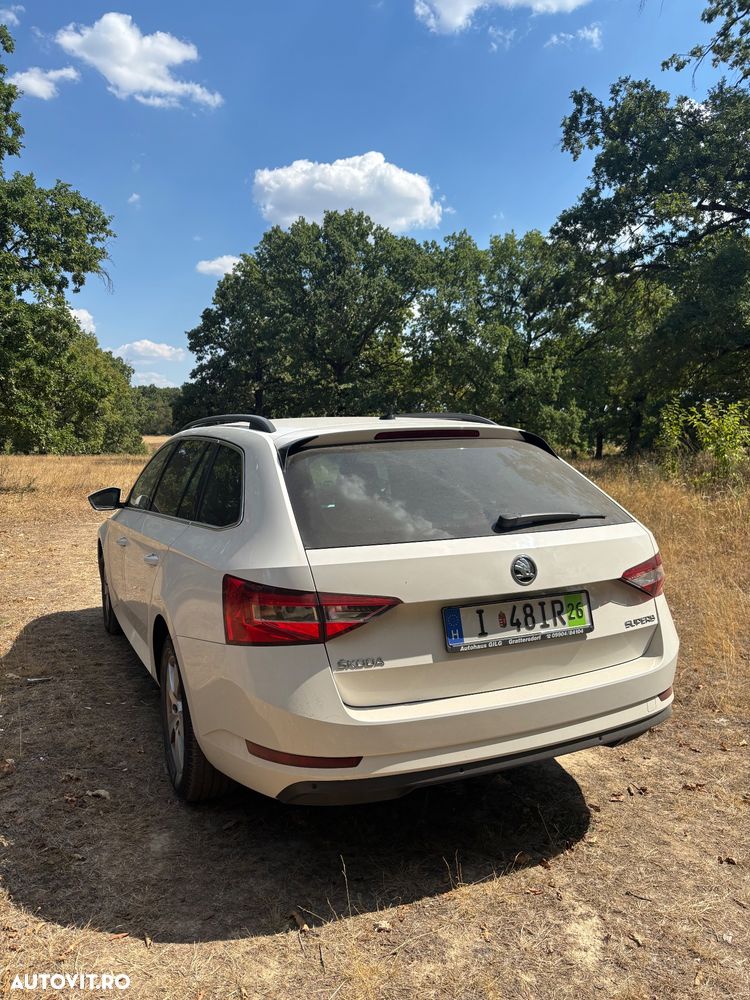 Skoda Superb 2.0 TDI Ambition - 10