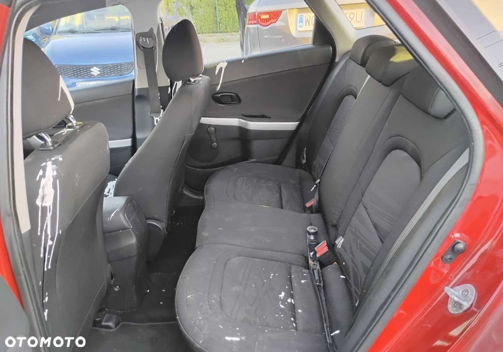 Kia Ceed - 10