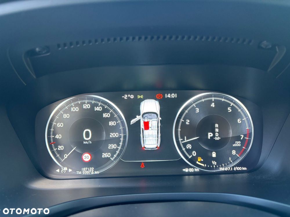 Volvo V60 B3 B Geartronic Momentum Core - 19