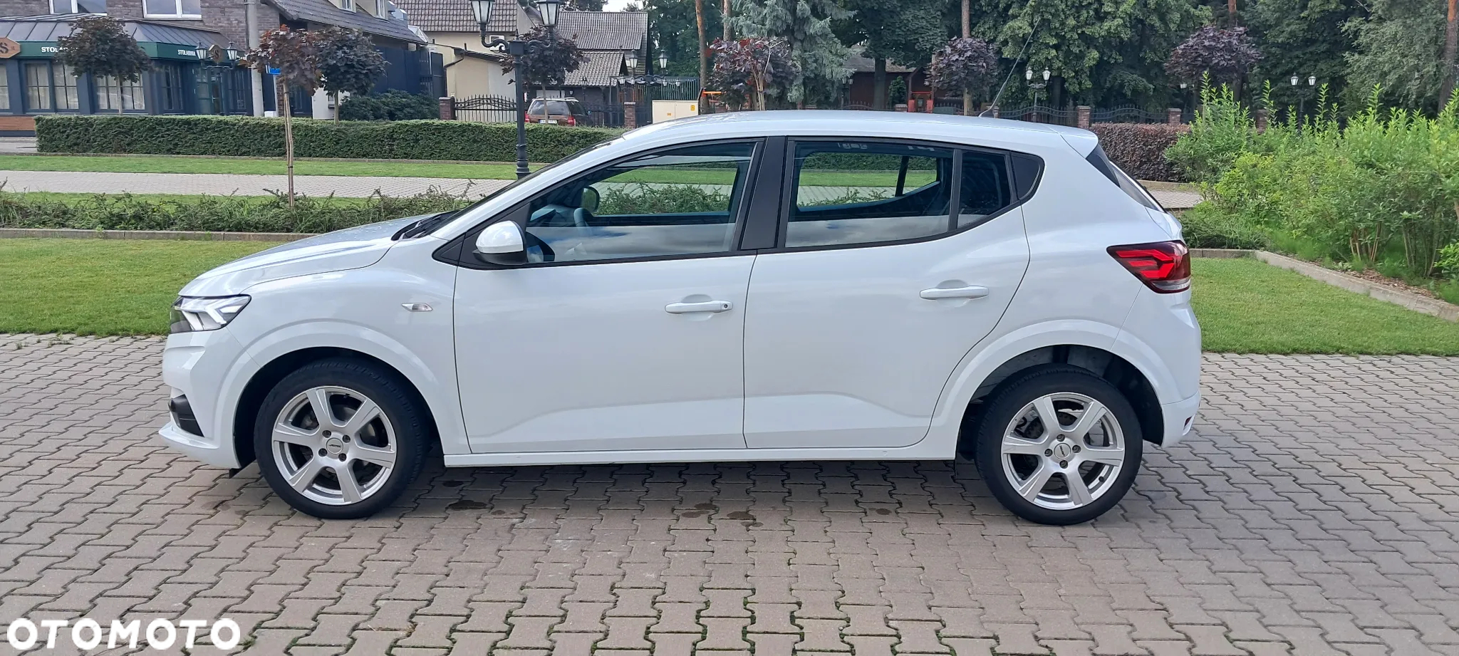 Dacia Sandero SCe 65 Essential - 10