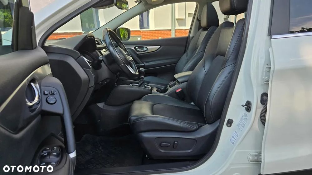 Nissan Qashqai 1.2 DIG-T TEKNA+ - 14