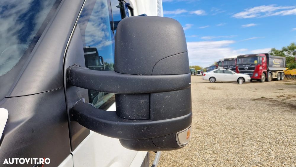 Iveco DAILY 35S18 3.0D 175CP  PLATFORMA TRANSPORT AUTO , CABINA DE DORMIT - 19