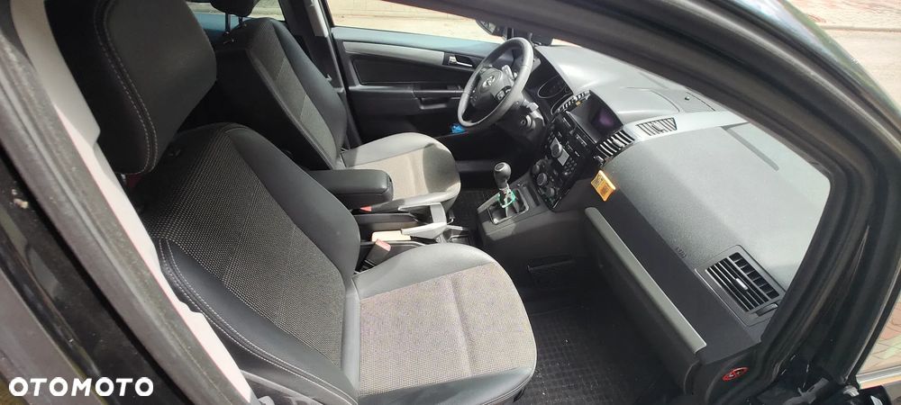 Opel Zafira 1.8 Cosmo - 12