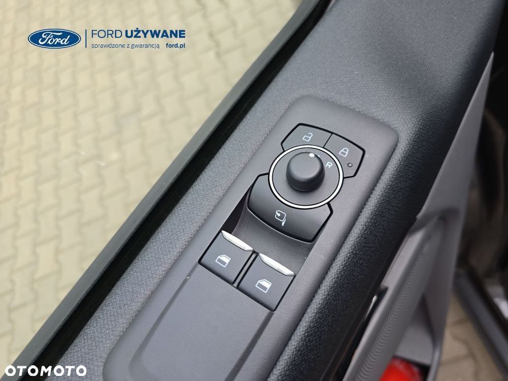 Ford Tourneo Custom - 24