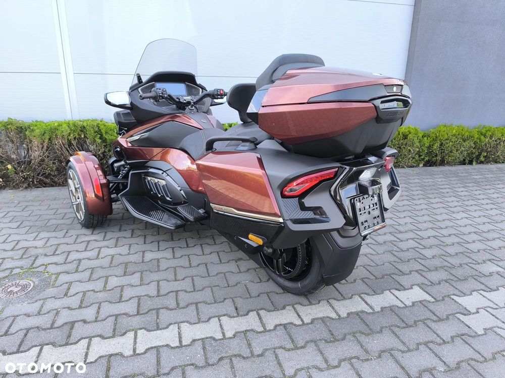 Can-Am Spyder - 8