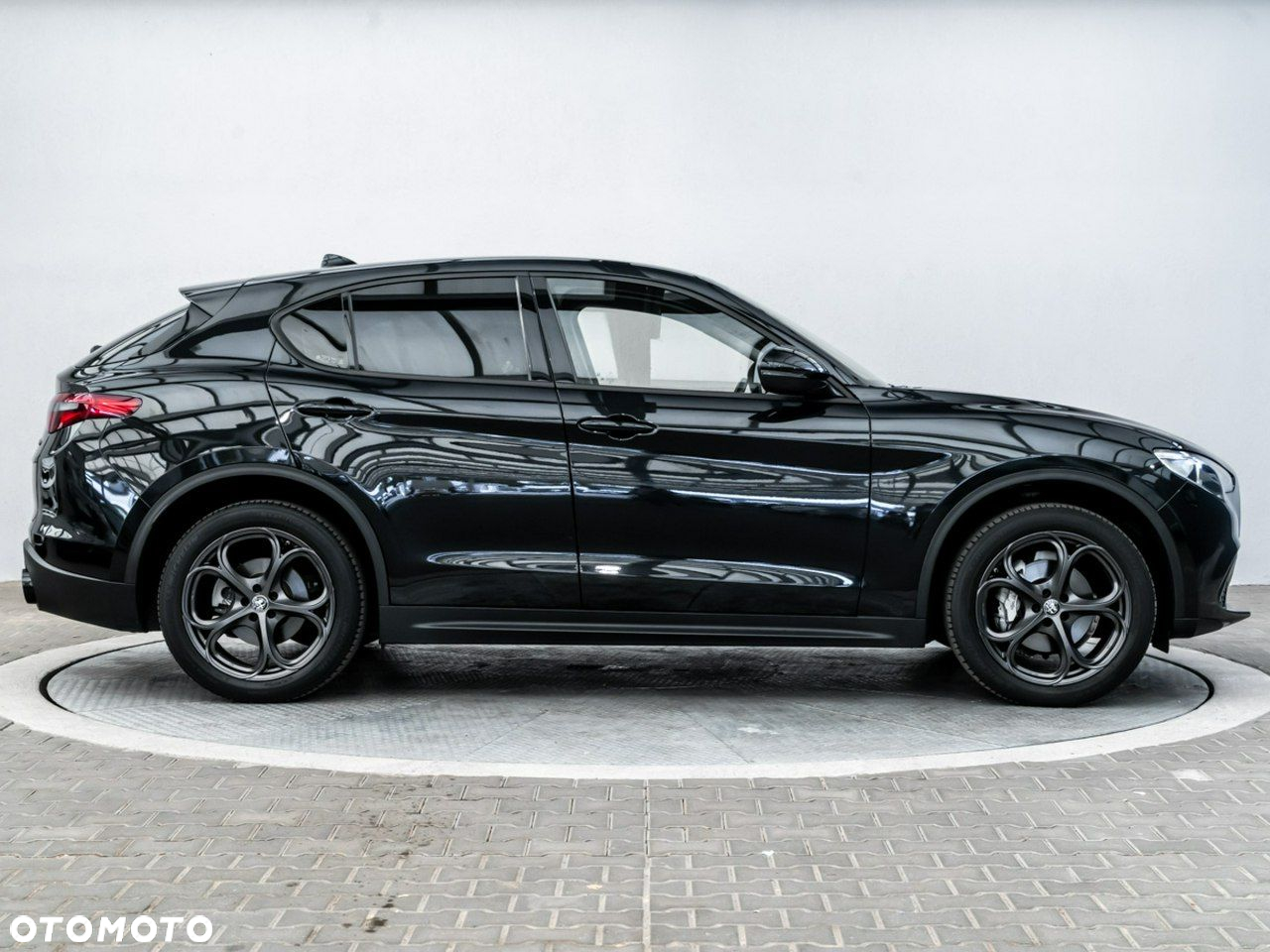 Alfa Romeo Stelvio - 5