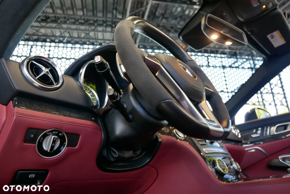 Mercedes-Benz SL 63 AMG - 21