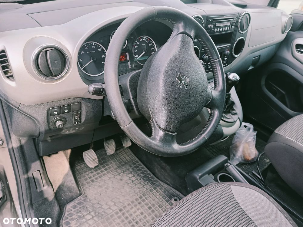 Peugeot Partner 110 Tendance mit Familien-Paket - 15