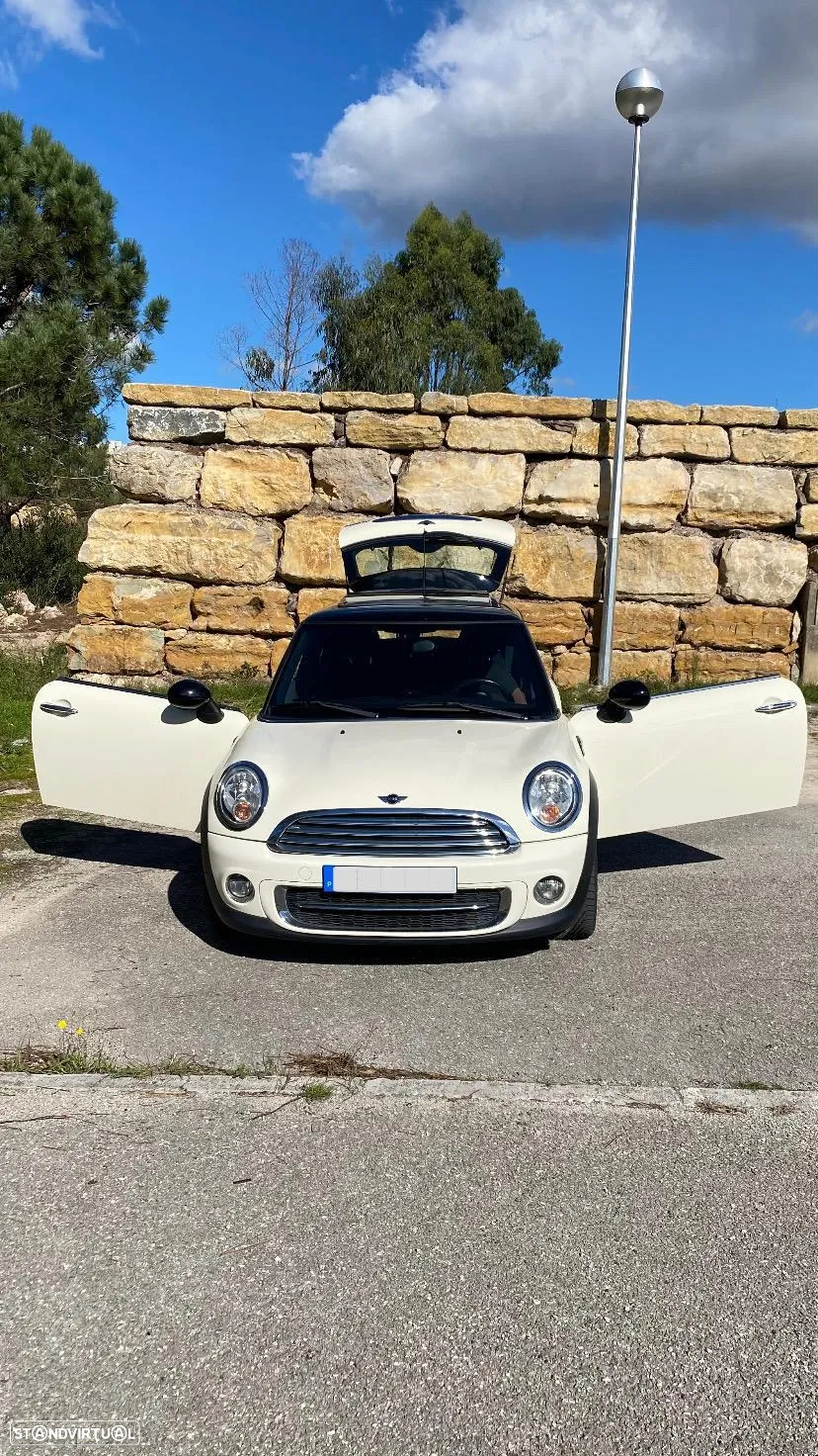 MINI 3 Portas Cooper D - 2