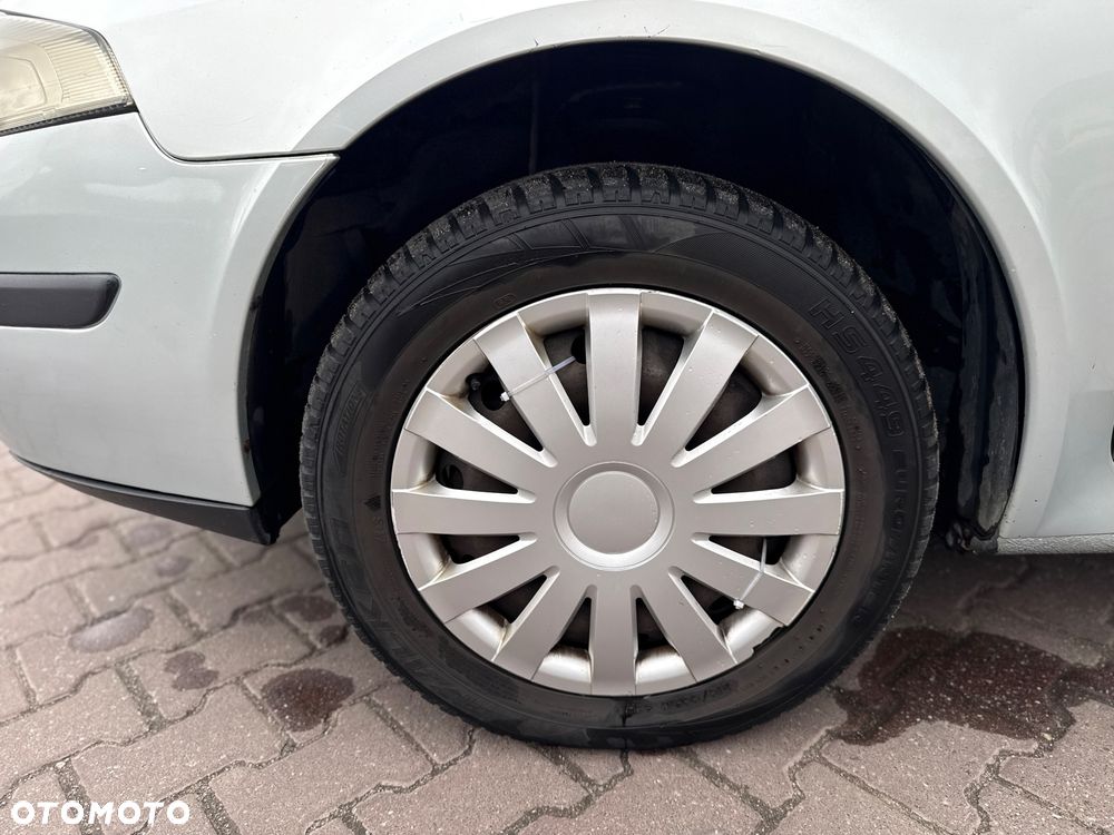 Renault Laguna 1.8 RXE Millenium - 27