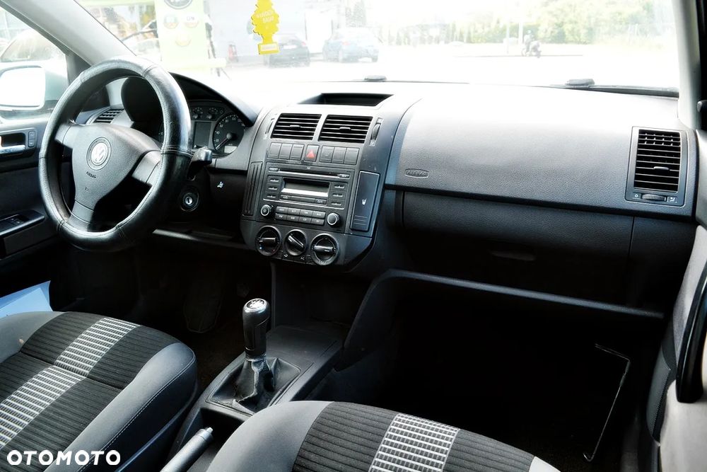 Volkswagen Polo 1.4 Comfortline - 10