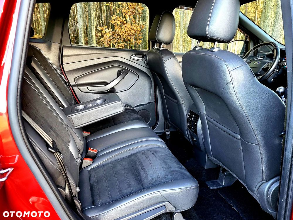 Ford Kuga 1.5 EcoBoost 2x4 ST-Line - 8