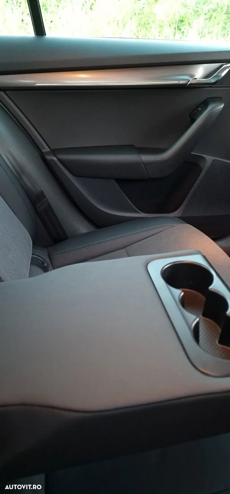 Skoda Octavia 2.0 TDI DSG 4X4 Style - 12