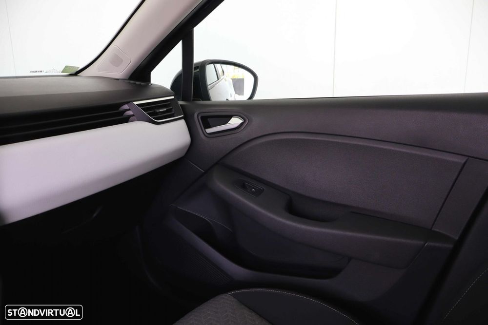 Renault Clio - 37