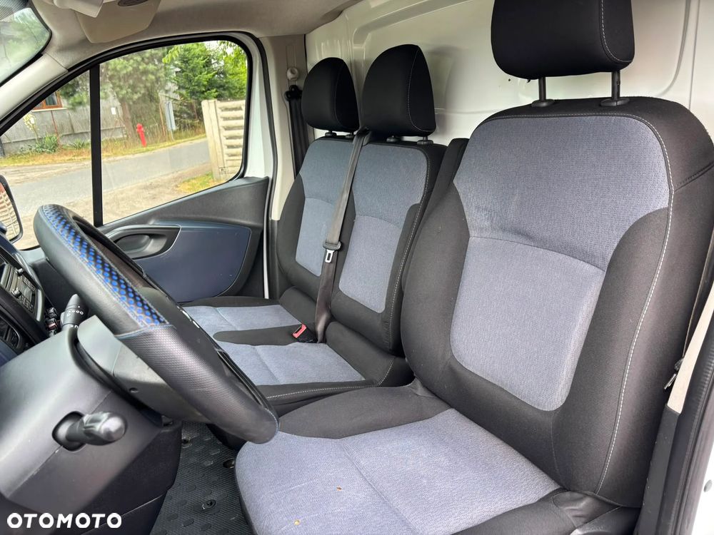 Opel Vivaro - 12