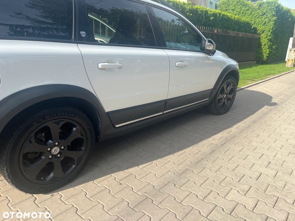 Volvo XC 70 T6 AWD Momentum - 2