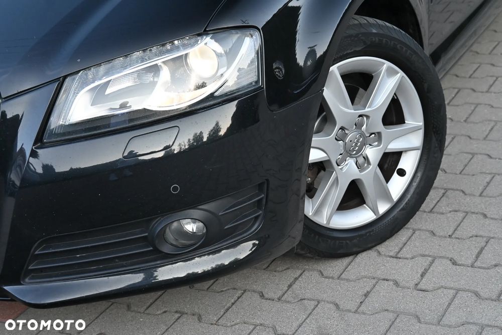 Audi A3 3-drzwiowe 1.6 Attraction - 18