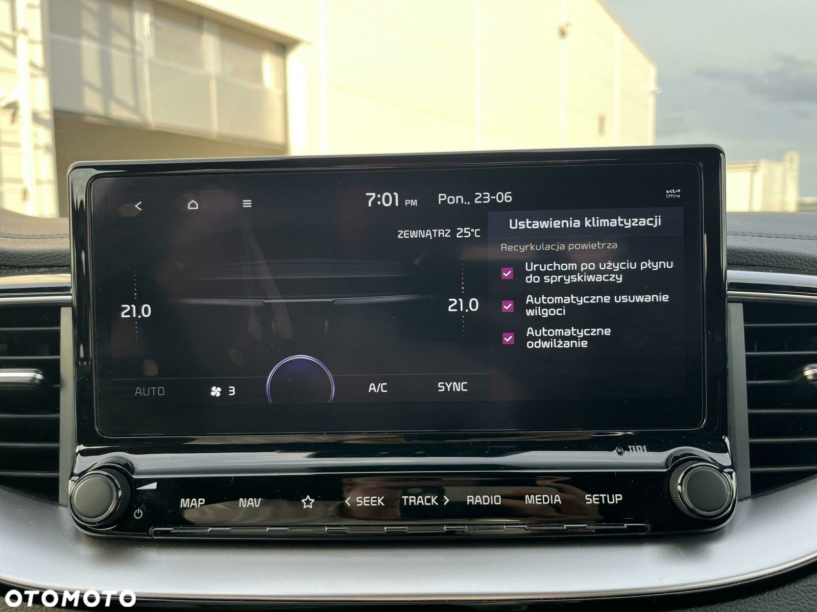 Kia XCeed - 28