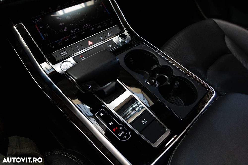 Audi Q8 3.0 55 TFSI quattro Tiptronic MHEV - 16