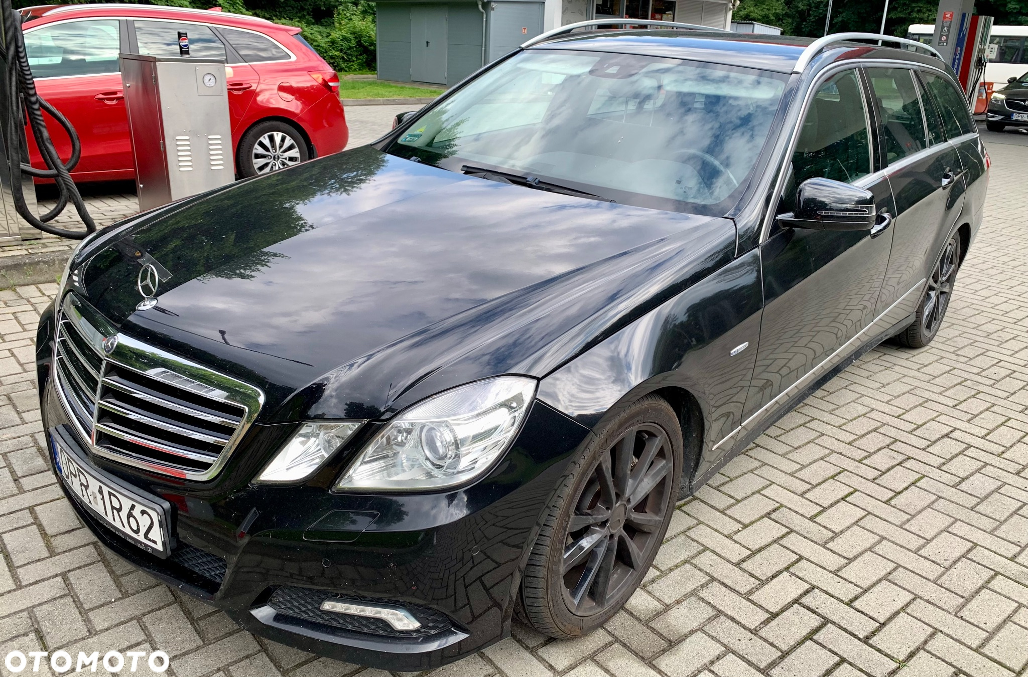 Mercedes-Benz Klasa E 250 T CDI DPF BlueEFFICIENCY 7G-TRONIC Avantgarde - 4