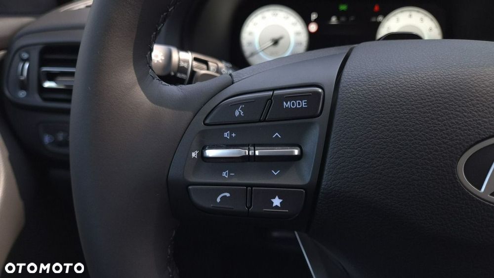 Hyundai i30 1.6 T-GDI Smart DCT - 18