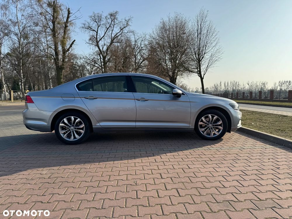Volkswagen Passat 2.0 TSI Business DSG - 2