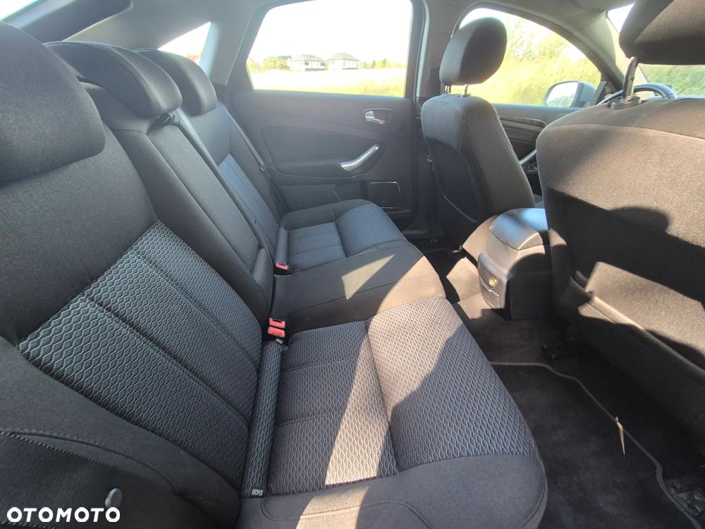 Ford Mondeo 2.0 Ghia X100 / X - 22