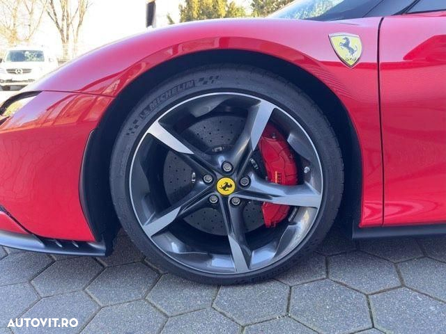 Ferrari SF90 Stradale - 14