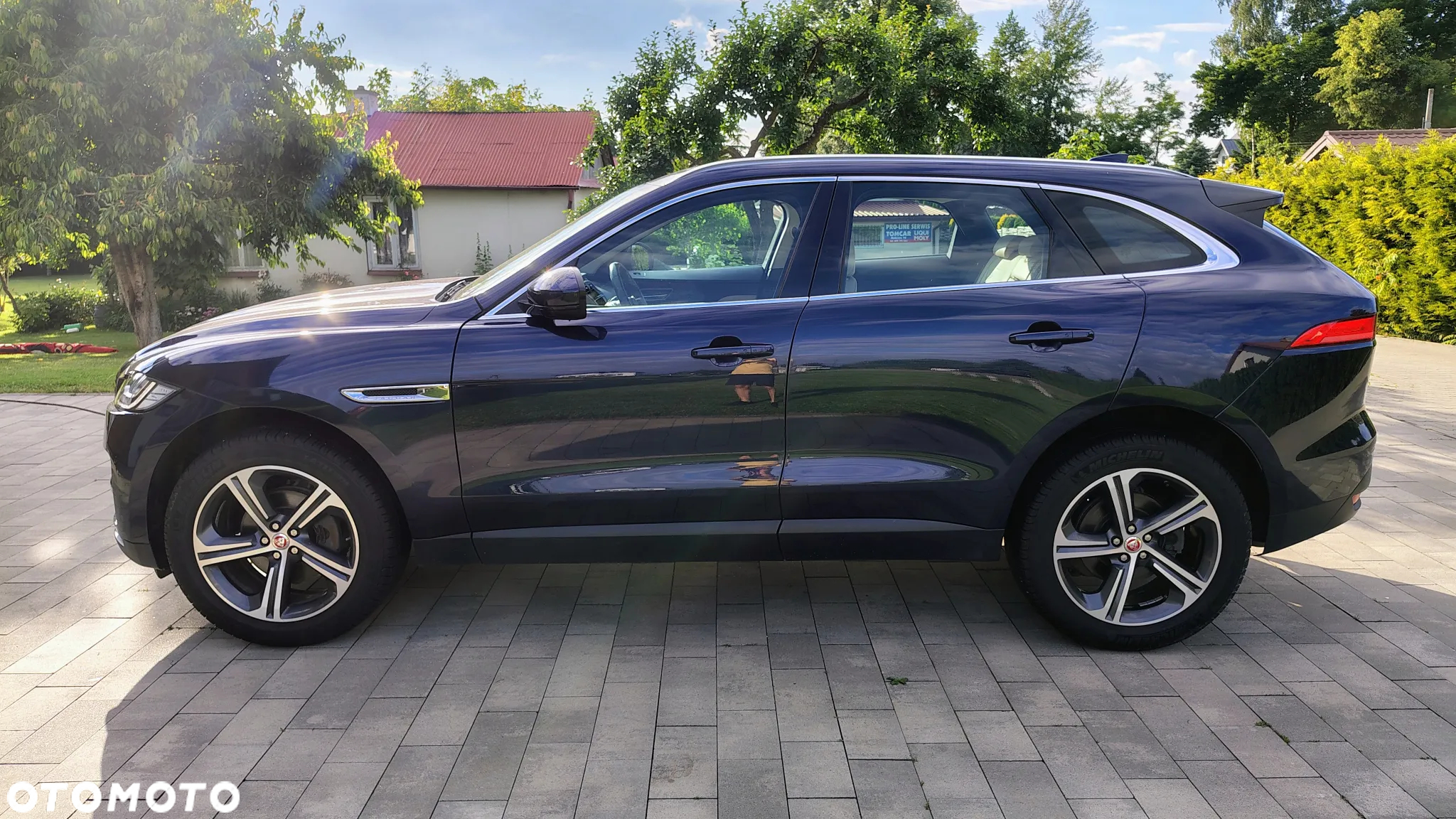 Jaguar F-Pace - 8