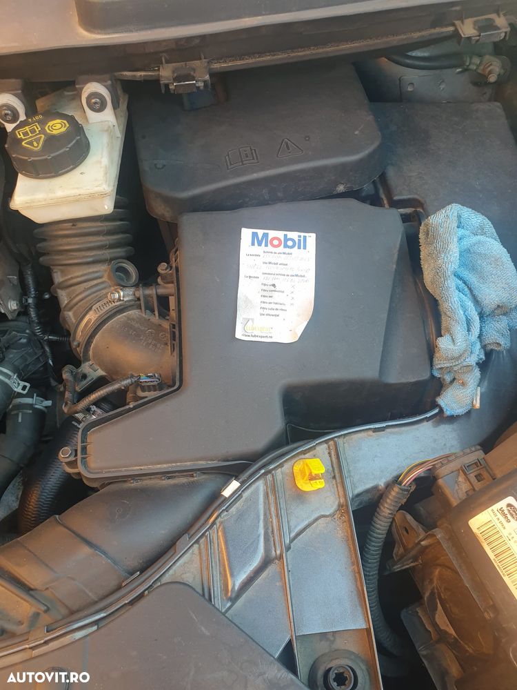 Ford Kuga 2.0 TDCi 4WD Powershift Titanium - 12