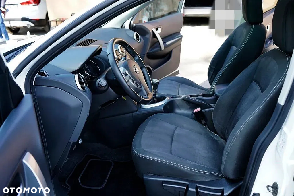 Nissan Qashqai+2 - 16