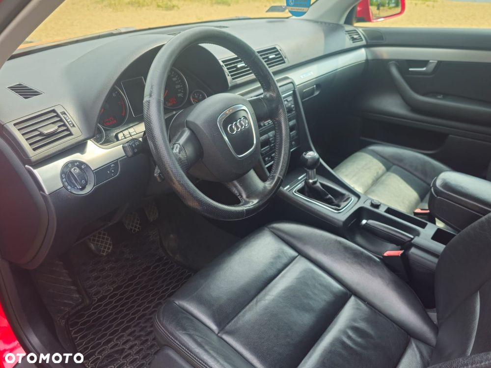 Audi A4 Limousine - 3
