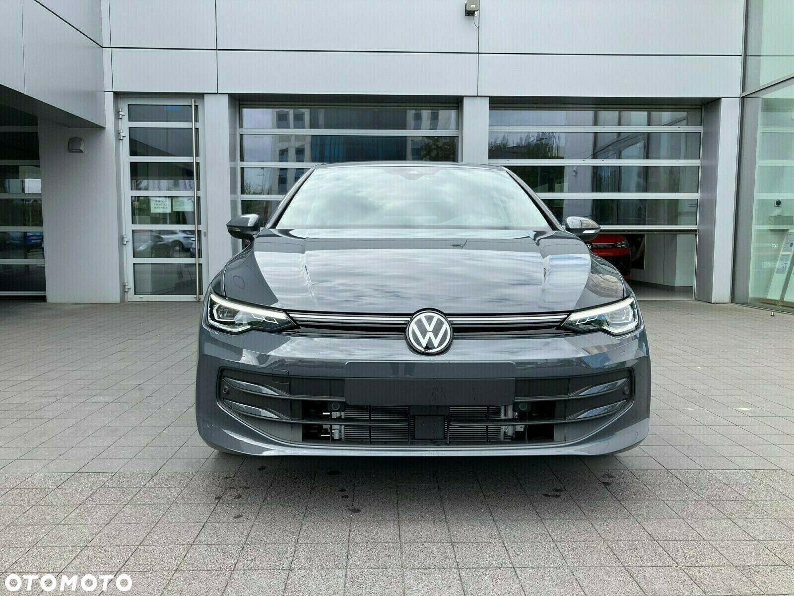 Volkswagen Golf - 2