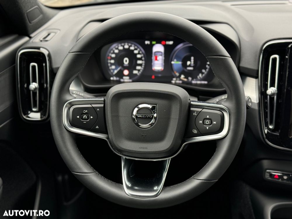 Volvo XC 40 T4 Recharge DKG Ultimate Bright - 16