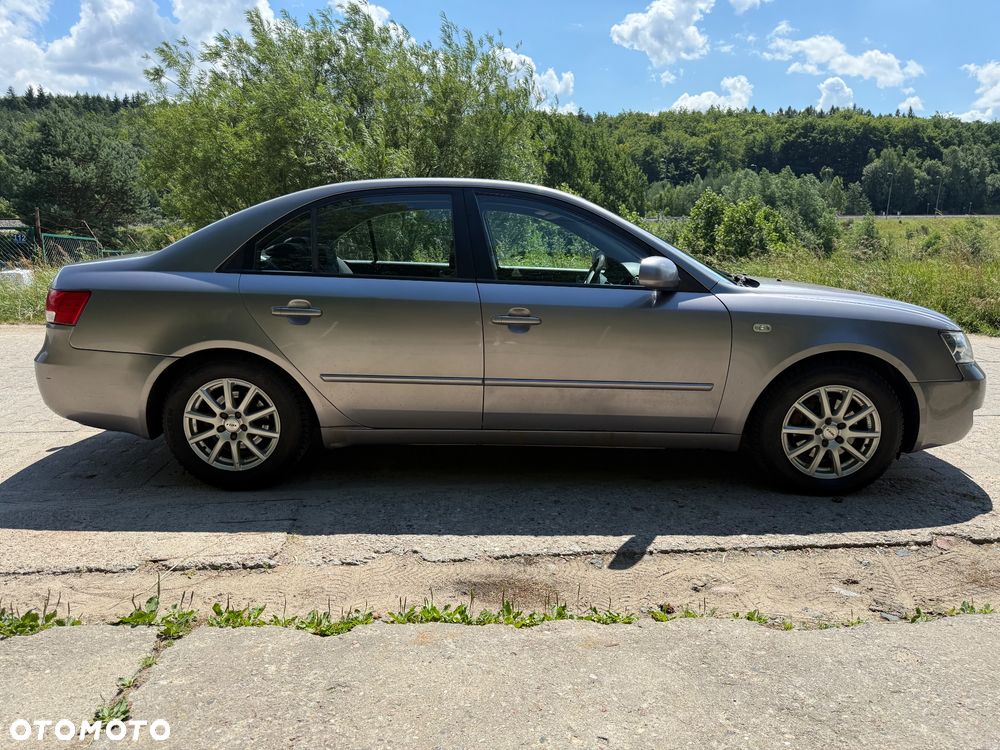 Hyundai Sonata 2.0 CRDi Style - 8