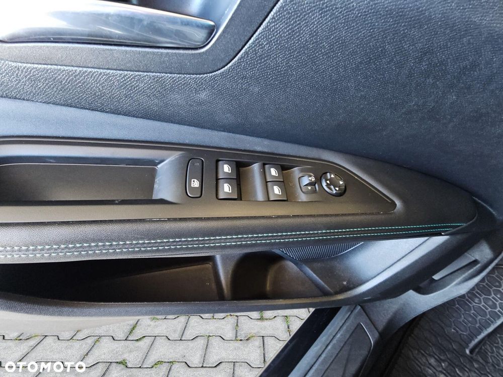 Peugeot 3008 - 21