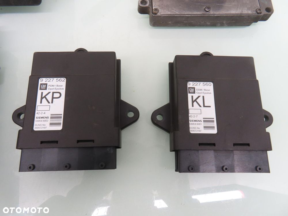 STACYJKA STEROWNIK OPEL VECTRA C 2.2  Z 22 SE 12571663AL 13112784 13125489 - 12