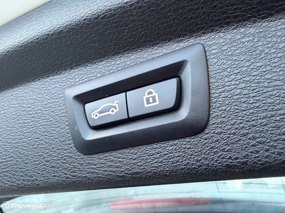 BMW X2 18 d sDrive Auto X Pack M - 18