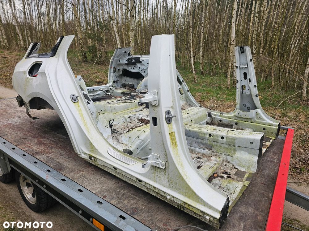 DUPA TYŁ BŁOTNIKI PAS Z WANNĄ SŁUPKI MERCEDES W213 KOMBI - 4